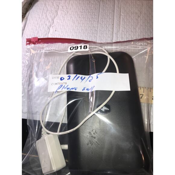 PHONESOAP UV Cell Phone Sanitizer & Charger Model 500-2 Black - Picture 6 of 6